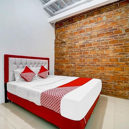 Super Oyo 91173 Guesthouse King Puntodewo Pakualaman Exterior foto