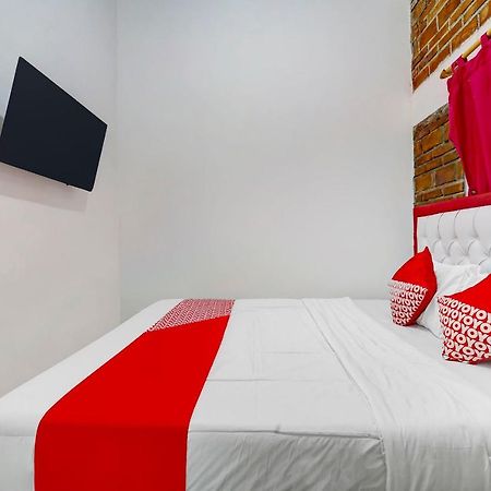 Super Oyo 91173 Guesthouse King Puntodewo Pakualaman Exterior foto
