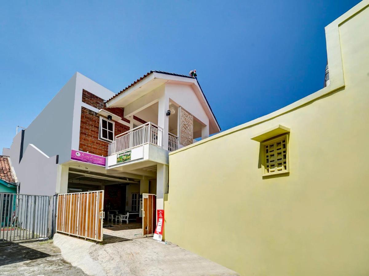 Super Oyo 91173 Guesthouse King Puntodewo Pakualaman Exterior foto