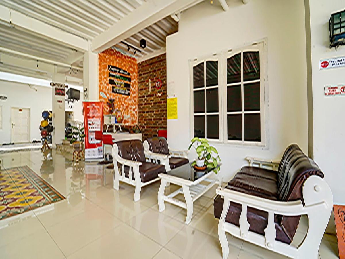 Super Oyo 91173 Guesthouse King Puntodewo Pakualaman Exterior foto